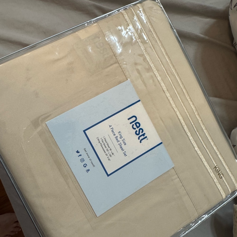 NEST  King Size Cream Bed Sheet Set